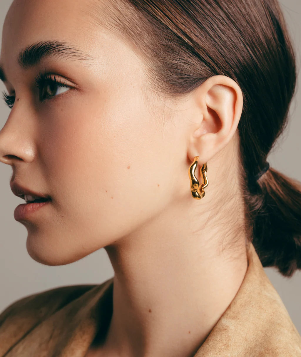 Molten Pendientes, Oro