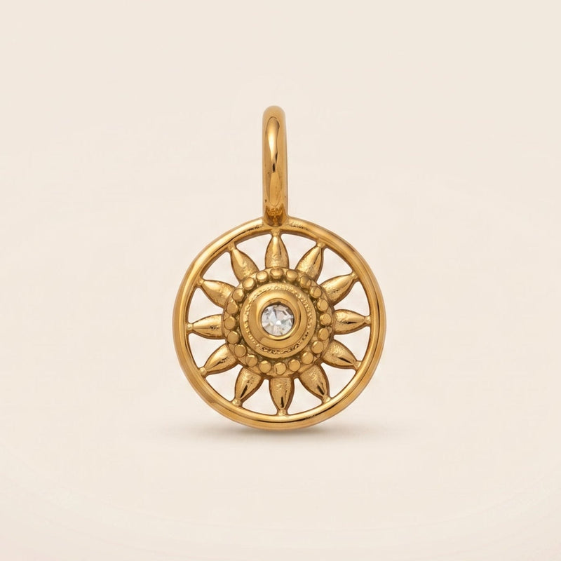 Charm Sol Brillante Sagrado con Topacio Blanco
